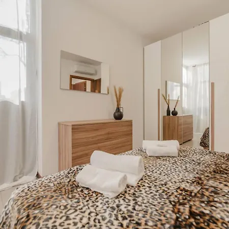 6 Ospiti, Parcheggio Gratis, 10 Minuti Da 威尼斯